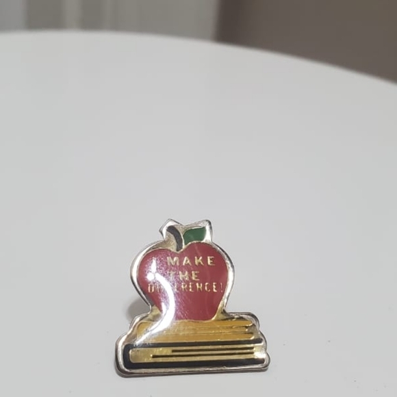 4/20 Apple I Make The Difference Vintage Pin. 🌴 - Picture 3 of 6